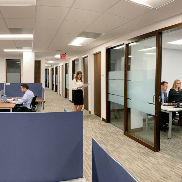 More Photos Of 1900 Glades Rd, Boca Raton Coworking Space
