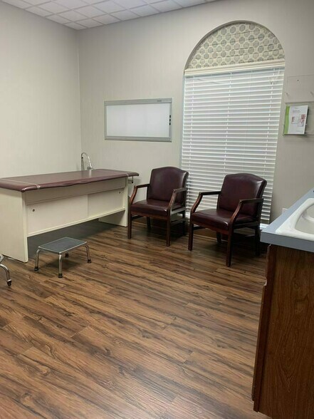 More Photos Of 550 Highway 85 N, Niceville Medical For Lease