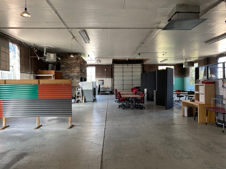 More Photos Of 3327 Brighton Blvd, Denver Warehouse For Lease