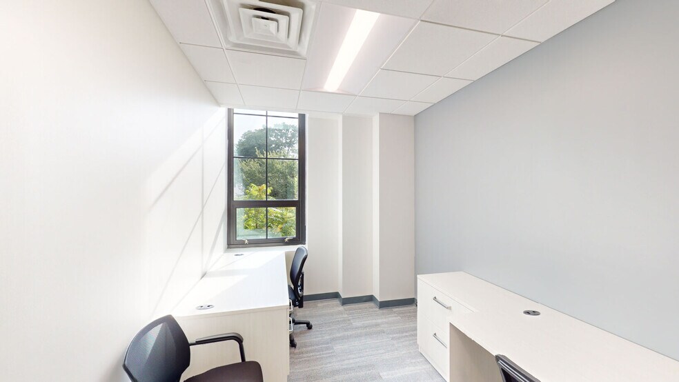 More Photos Of 141 Tompkins Ave, Pleasantville Coworking Space