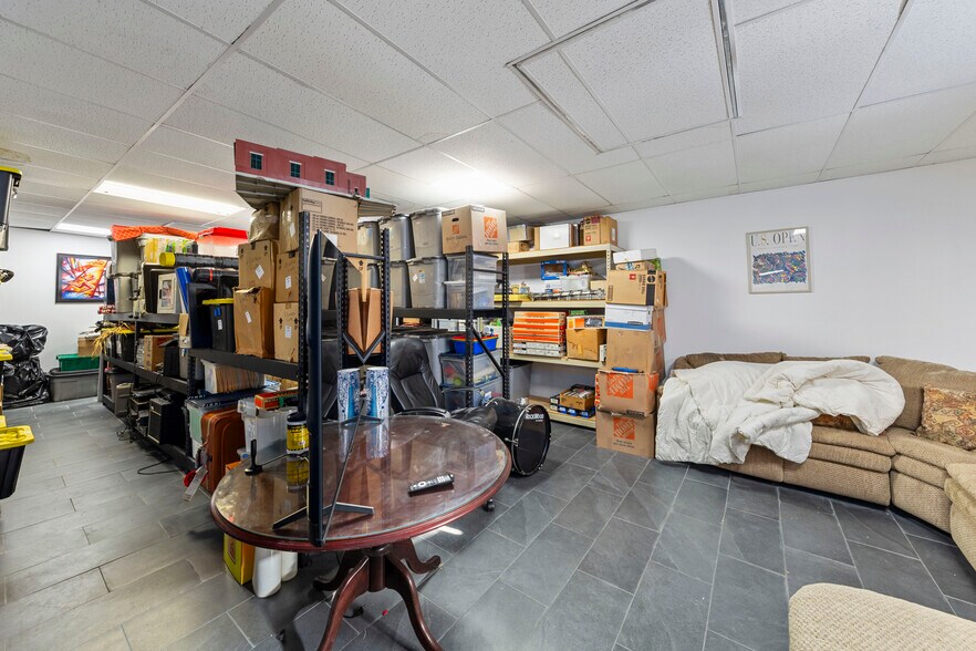 More Photos Of 14-07 113th St, College Point Flex For Sale