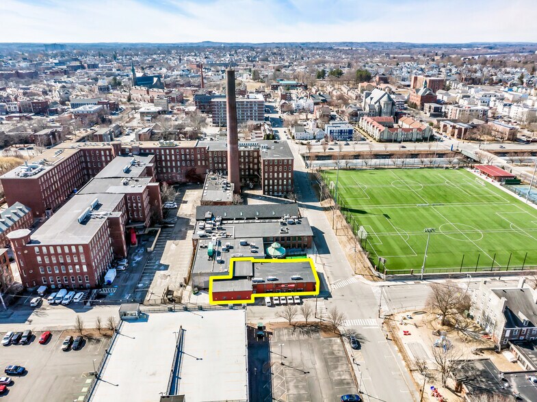 More Photos Of 92 Hall St, Lowell Storefront For Sale