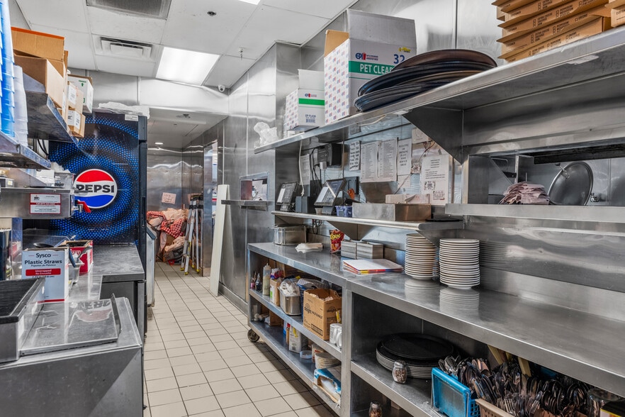 More Photos Of 73155 Highway 111, Palm Desert Restaurant For Sale