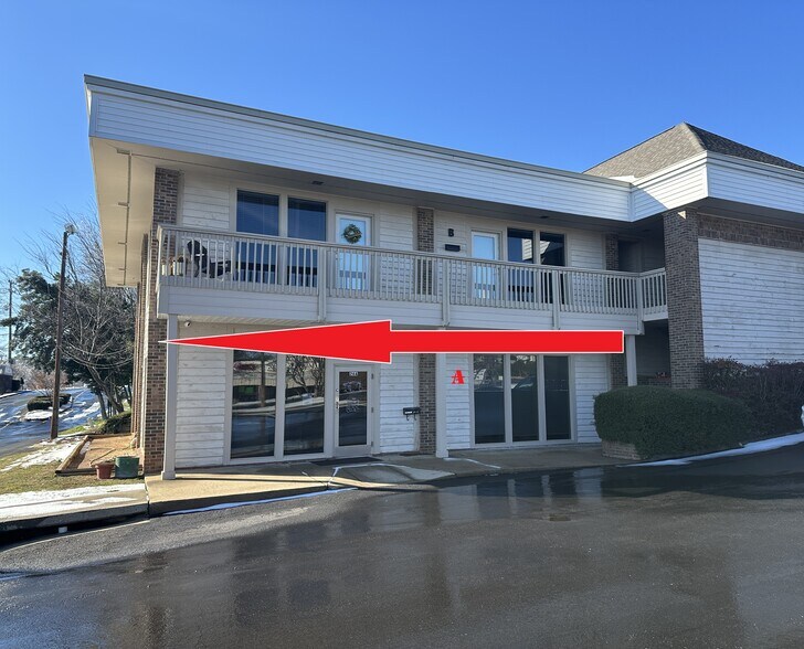 Primary Photo Of 26 Orchard Park Dr, Greenville Office For Lease