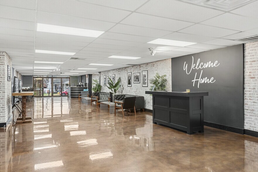 More Photos Of 310 Coles Ferry Pike, Lebanon Religious Facility For Lease