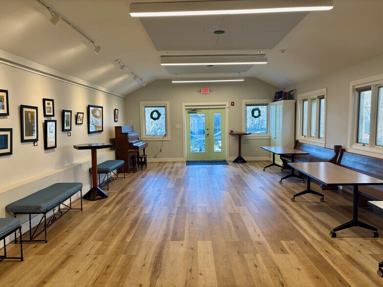 More Photos Of 401 S 42nd St, Philadelphia Religious Facility For Sale