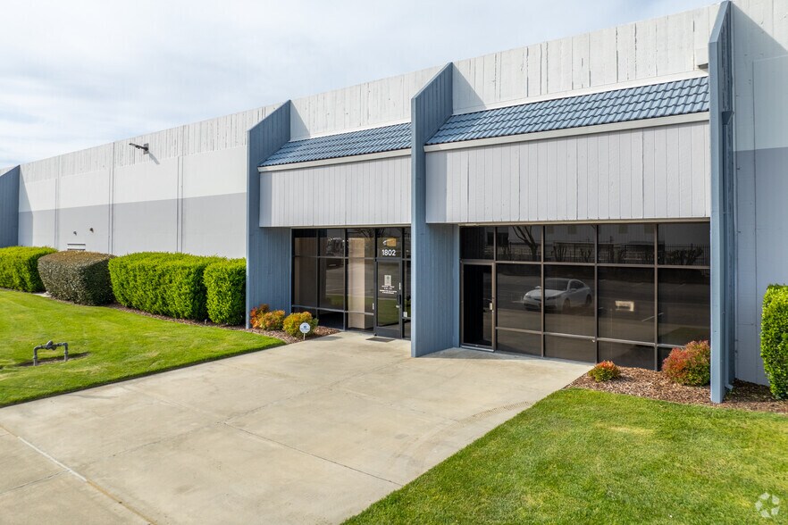 More Photos Of 1800-1810 Enterprise Blvd, West Sacramento Warehouse For Lease