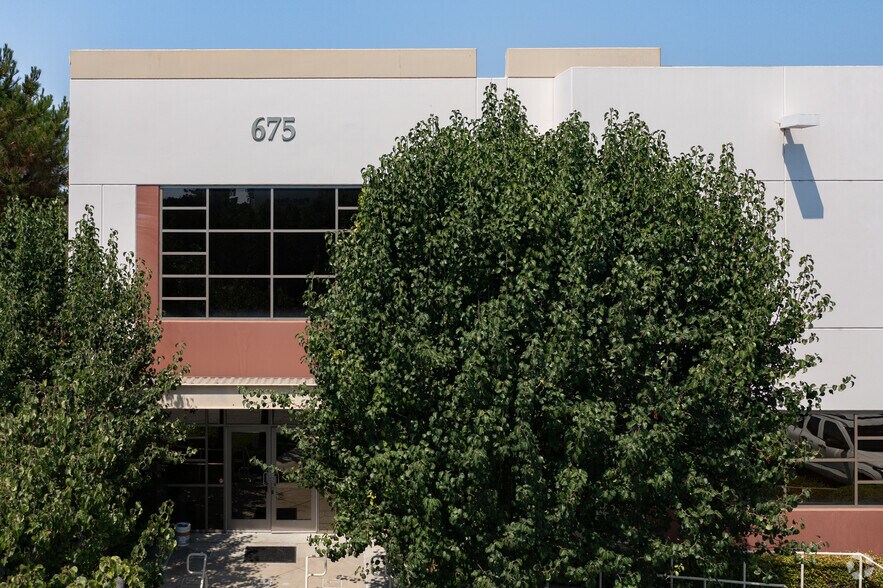 More Photos Of 675 Endeavor Cir, Brea Warehouse For Lease
