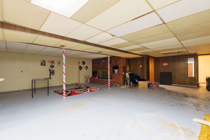 More Photos Of 210 Anderson Ln, Belleville Multifamily For Sale