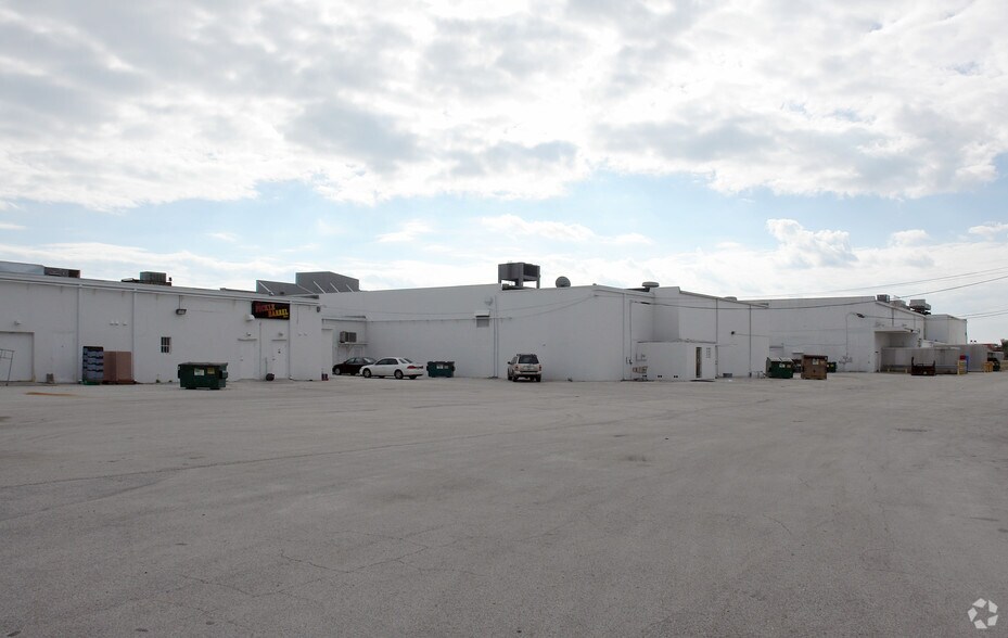 More Photos Of 100 Canaveral Plaza Blvd, Cocoa Beach Supermarket For Lease
