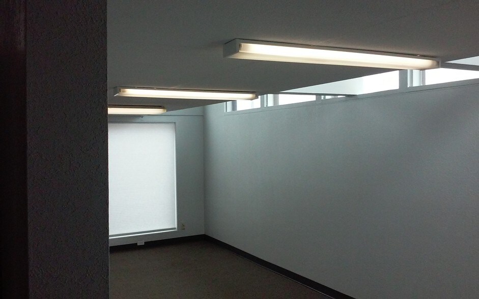 More Photos Of 4051 Jeffco Blvd, Arnold Loft Creative Space For Lease