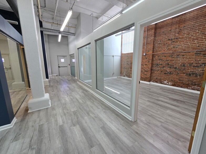 More Photos Of 1667 E 40th St, Cleveland Loft Creative Space For Sale