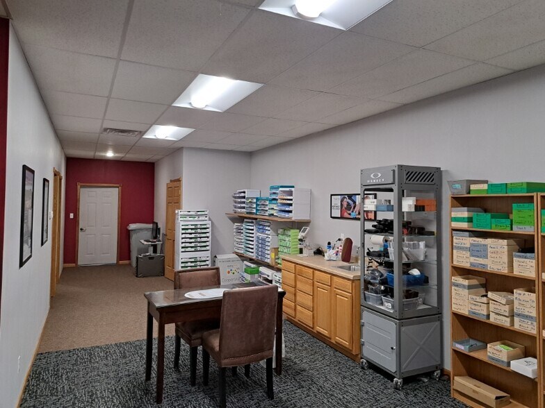 More Photos Of 139 W 3rd St, Chadron Storefront For Sale