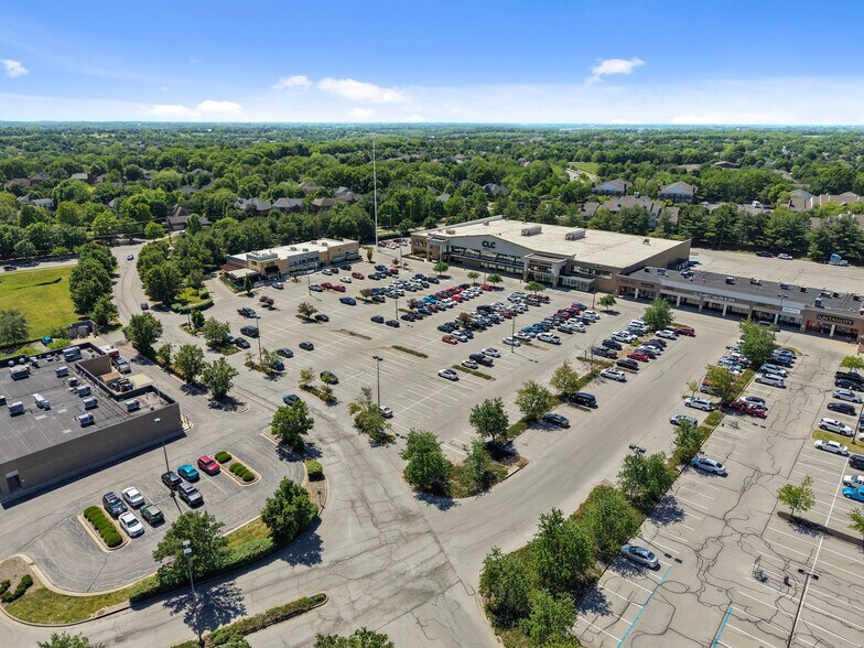 More Photos Of 3199 Beaumont Centre Cir, Lexington Land For Lease