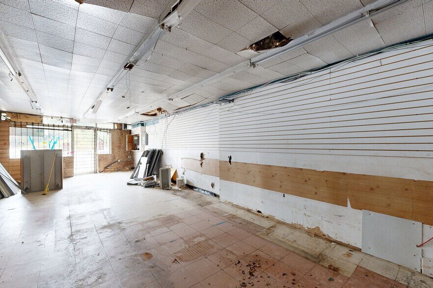 More Photos Of 2192 Campbellton Rd, Atlanta Unknown For Sale