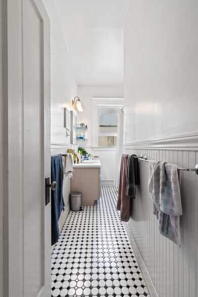 More Photos Of 123-127 Albion St, San Francisco Apartments For Sale