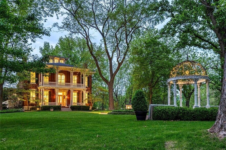 More Photos Of 11475 Lilac Ave, Saint Louis Specialty For Sale