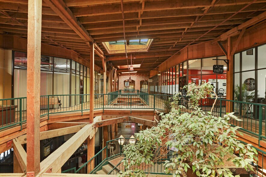 More Photos Of 445 W Weber Ave, Stockton Office For Lease