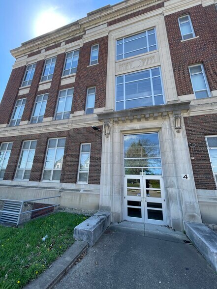 More Photos Of 225 E North St, Butler Schools For Sale