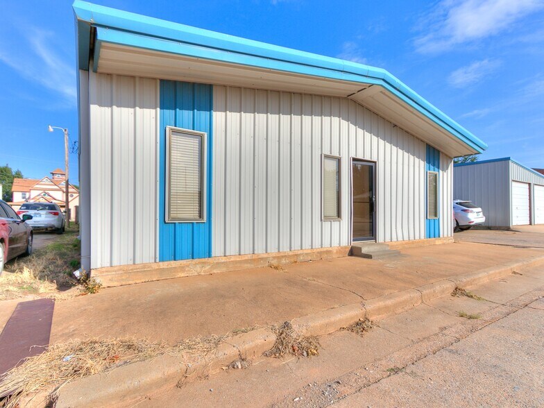 More Photos Of 219 N 6th St, Kingfisher Office For Sale