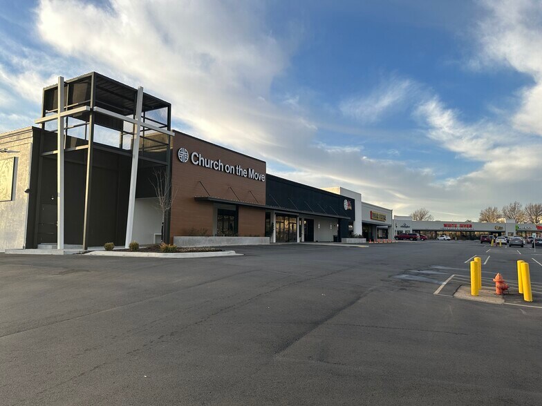 More Photos Of 1005-1205 E Kenosha St, Broken Arrow Storefront For Lease