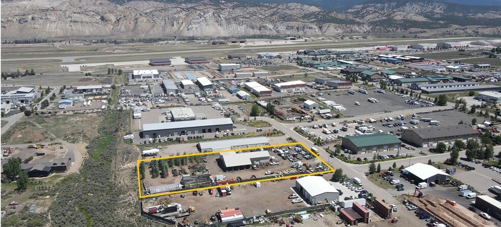 More Photos Of 214 Spring Creek, Gypsum Warehouse For Lease