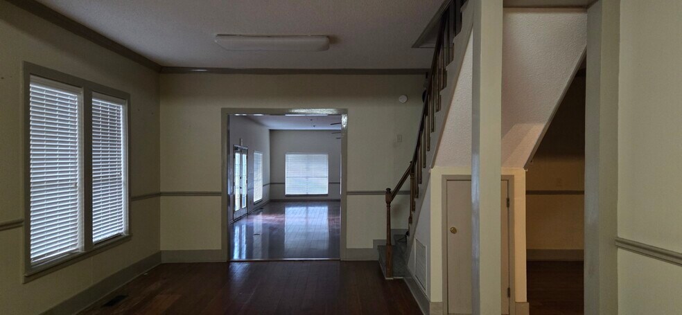 More Photos Of 2304 N Main St, Daphne Office For Lease