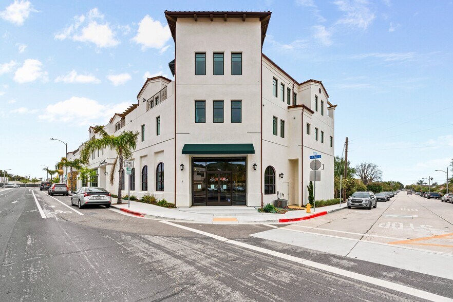 Primary Photo Of 2176 E Main St, Ventura General Retail For Sale