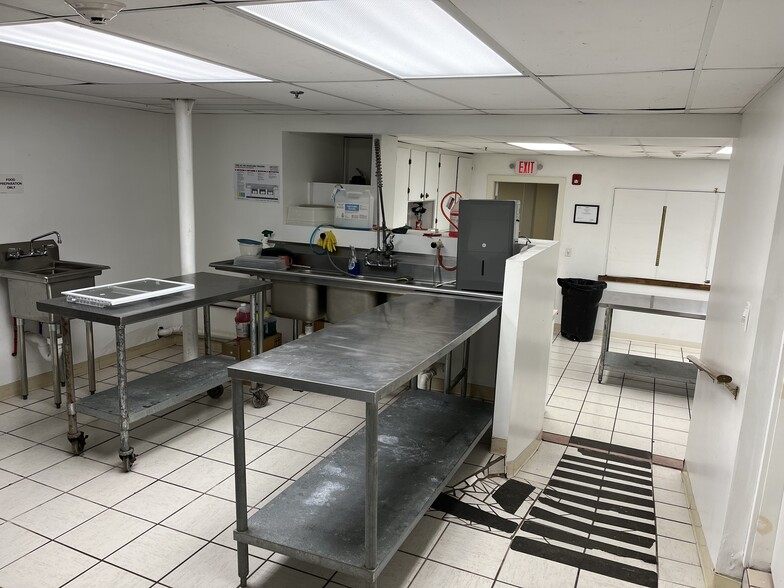 More Photos Of 49 Market St, Somersworth Religious Facility For Sale