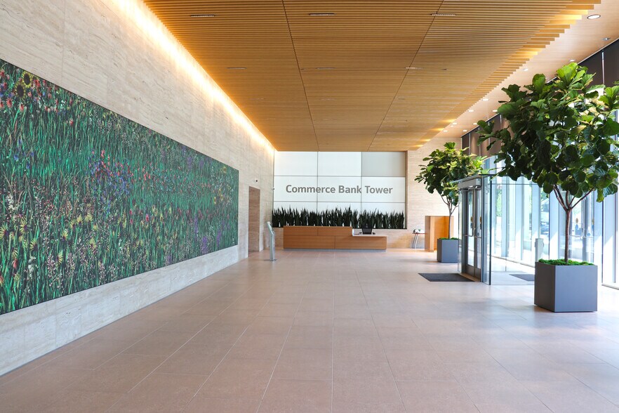 More Photos Of 8001 Forsyth Blvd, Saint Louis Office For Lease