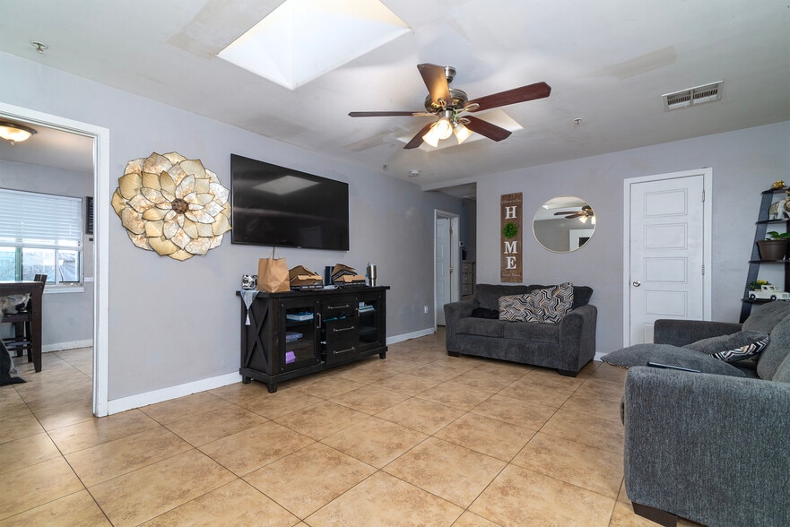 More Photos Of 822 E Montecito Ave, Phoenix Apartments For Sale