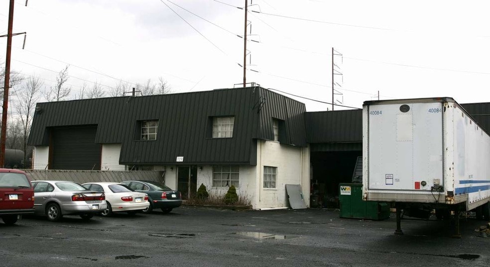 More Photos Of 721-729 Wicker Ave, Bensalem Manufacturing For Lease