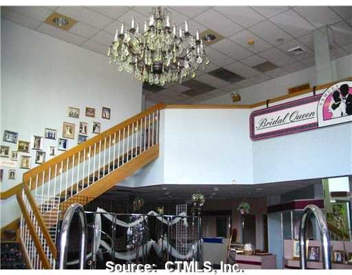 More Photos Of 295 Talcottville Rd, Vernon Storefront Retail Office For Lease