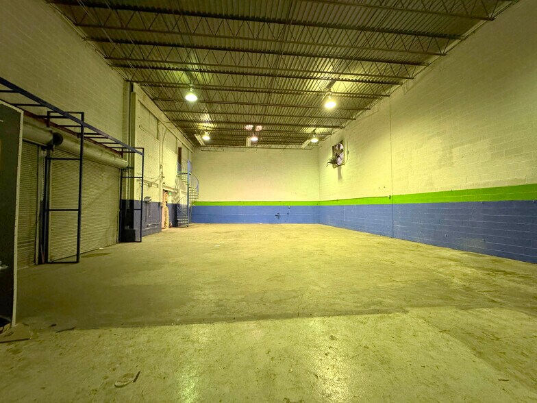 More Photos Of 1149 Watson St, Baltimore Warehouse For Sale