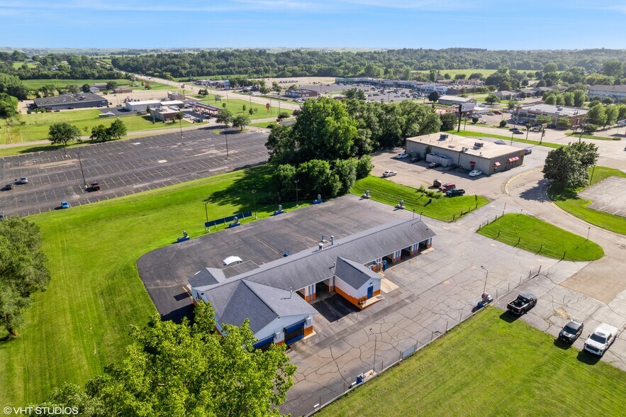 More Photos Of 731 Midwest Ct, Freeport Carwash For Sale