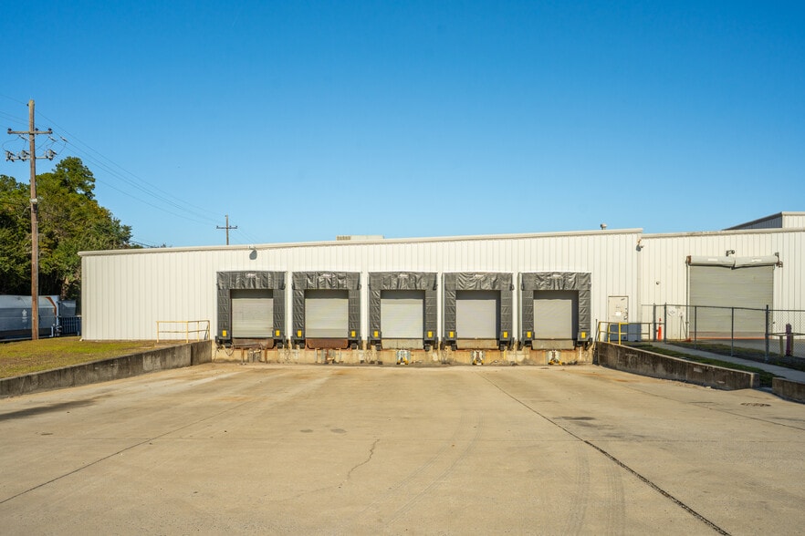 More Photos Of 4500 Leeds Ave, North Charleston Warehouse For Lease