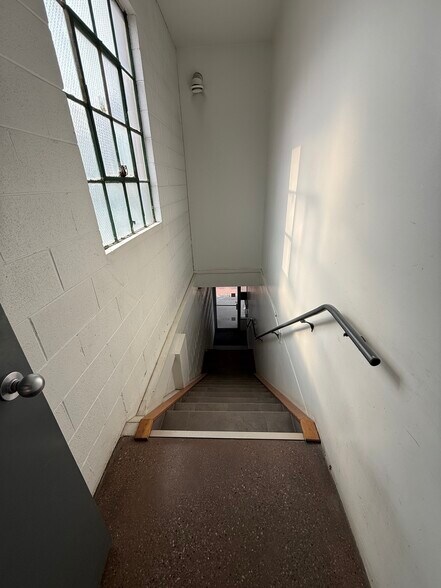 More Photos Of 1218 9th Ave SE, Calgary Storefront Retail Office For Lease