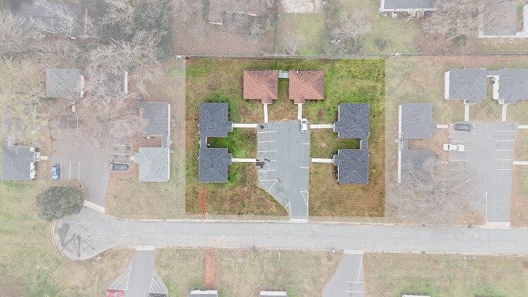 Primary Photo Of 2232 Alma Ct, Charlotte Apartments For Sale