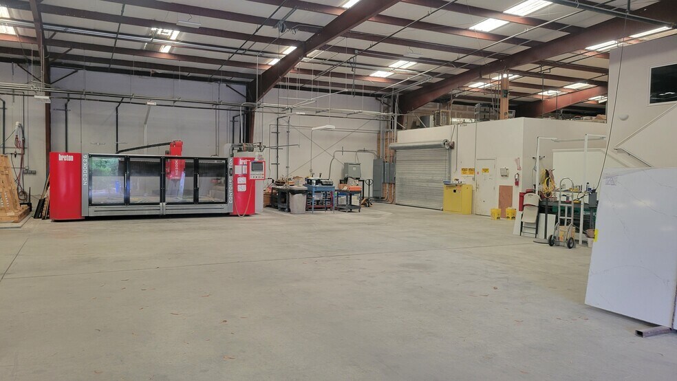 More Photos Of 325 Santa Bella, Paso Robles Warehouse For Lease