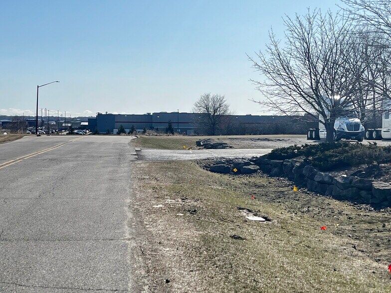 More Photos Of 5523 Integrity Way, Appleton Flex For Sale