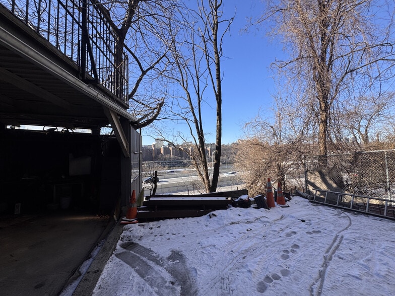 More Photos Of 907 Summit Ave, Bronx Multifamily For Sale