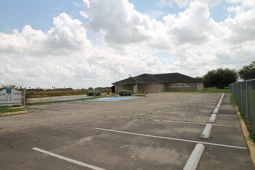 More Photos Of 5446 N FM 493, Donna Office For Sale