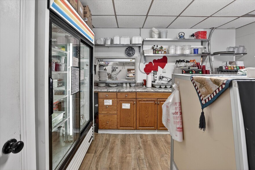More Photos Of 5937 W Higgins Lake Dr, Roscommon Restaurant For Sale