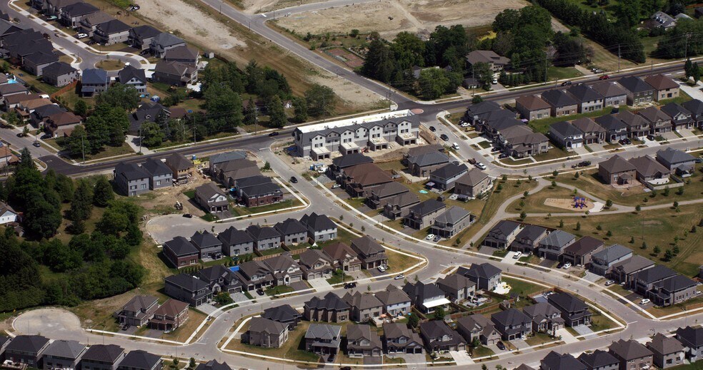 More Photos Of 255 Woolwich St, Waterloo Storefront Retail Residential For Lease