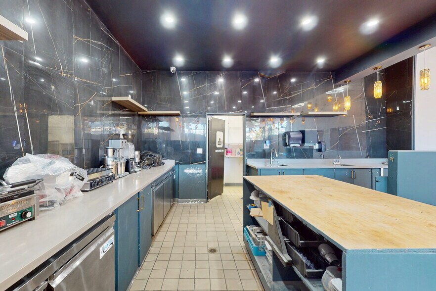 More Photos Of 3300 Adeline St, Berkeley Storefront For Lease