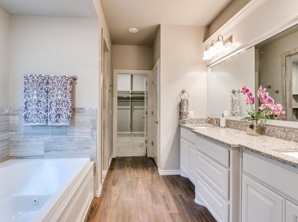 More Photos Of SFR Portfolio in OKC Metro, Yukon Apartments For Sale