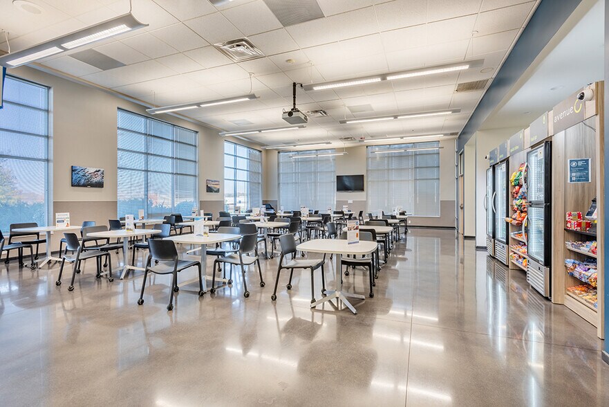 More Photos Of 885 Paragon Way, Rock Hill Warehouse For Sale