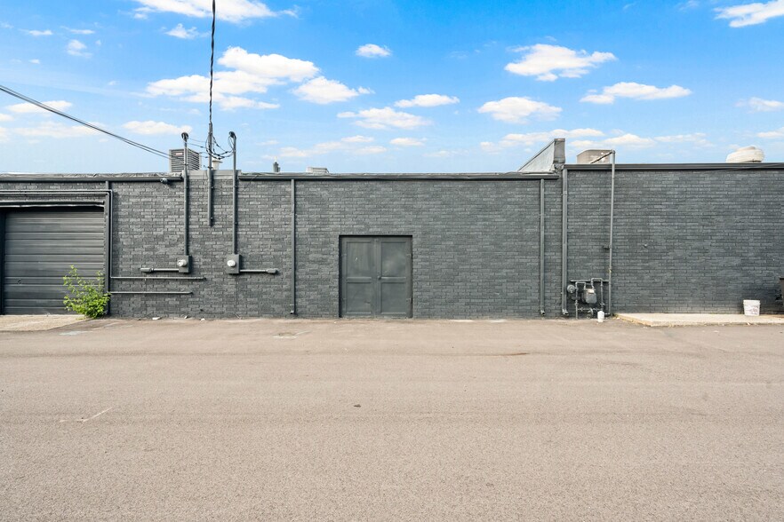 More Photos Of 6821-6847 Dayton Springfield Rd, Enon General Retail For Lease