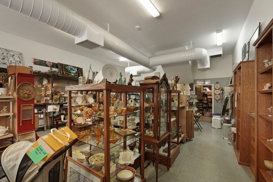 More Photos Of 2 N Main St, Lodi Storefront Retail Office For Sale