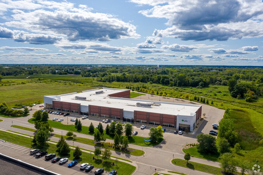 More Photos Of 3785 Pheasant Ridge Dr NE, Blaine Research And Development For Lease